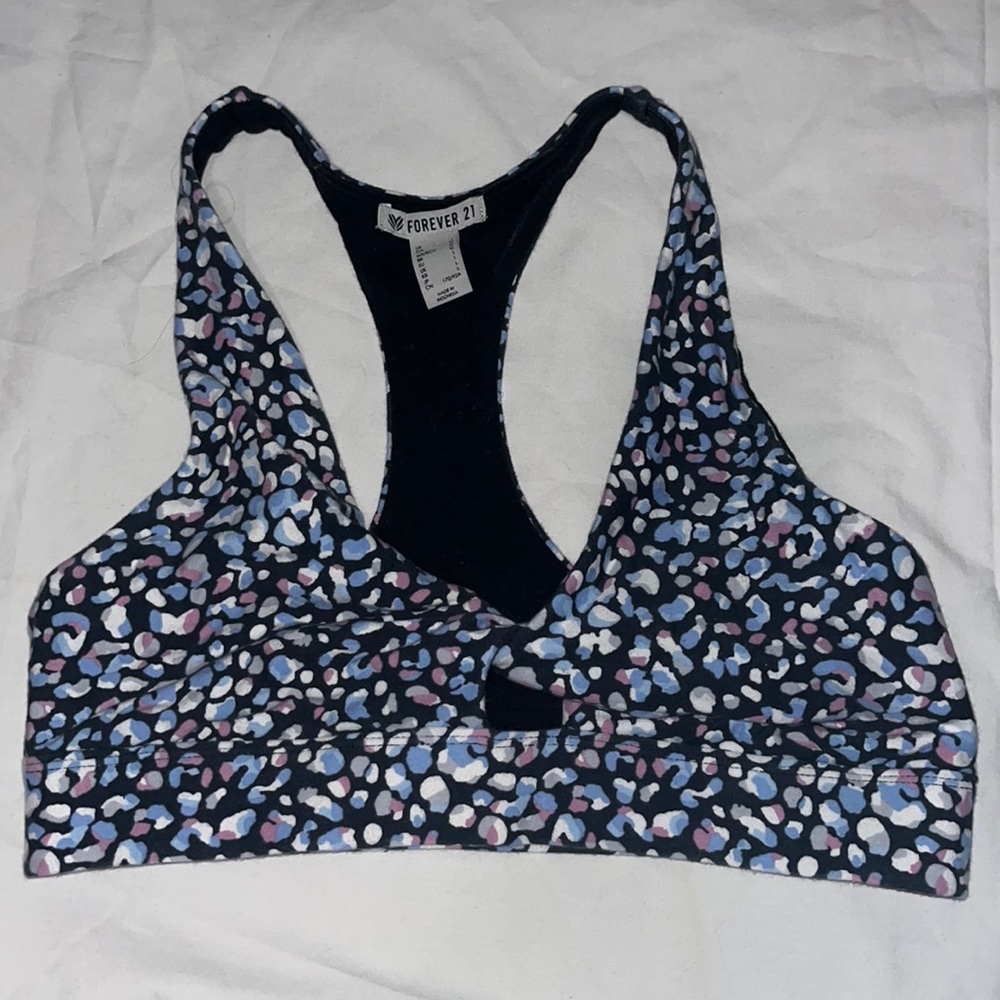 Forever 21 sports bra, twist in the front